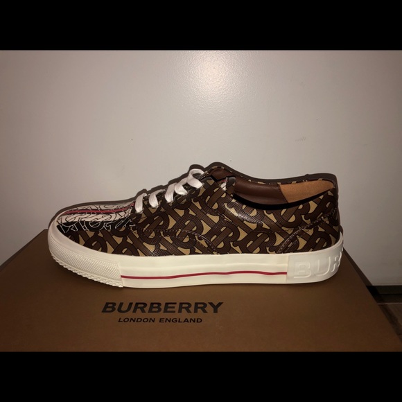 Burberry Men Shoes - Picture 1 of 3